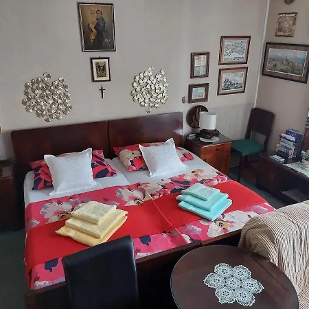 Zeljana Apartment *