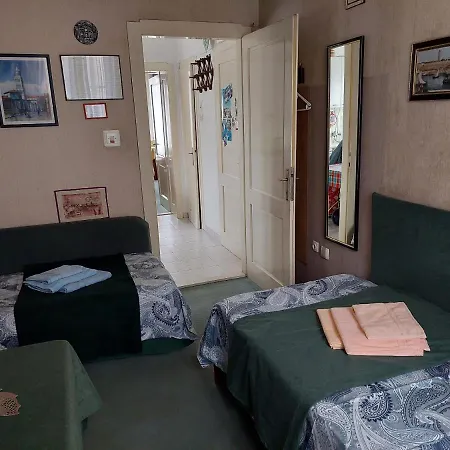 Zeljana Apartment *