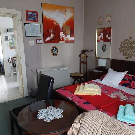 Zeljana Apartment